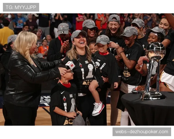 王牌队训练营重点演练攻守转换，主帅哈蒙强调速度制胜